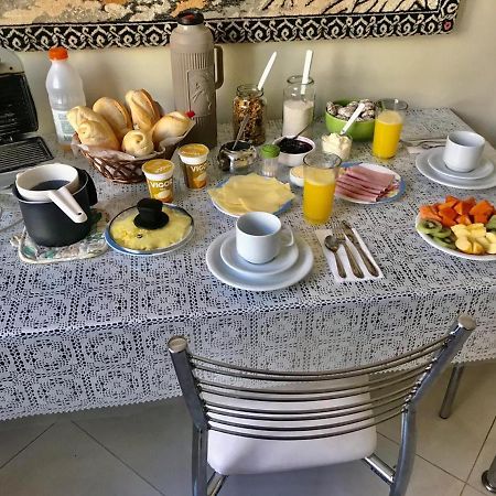 Homestay 3 - Avenida Carlos Gomes Porto Alegre Zewnętrze zdjęcie